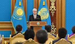 Павлодарский профессор получил награду из рук Президента