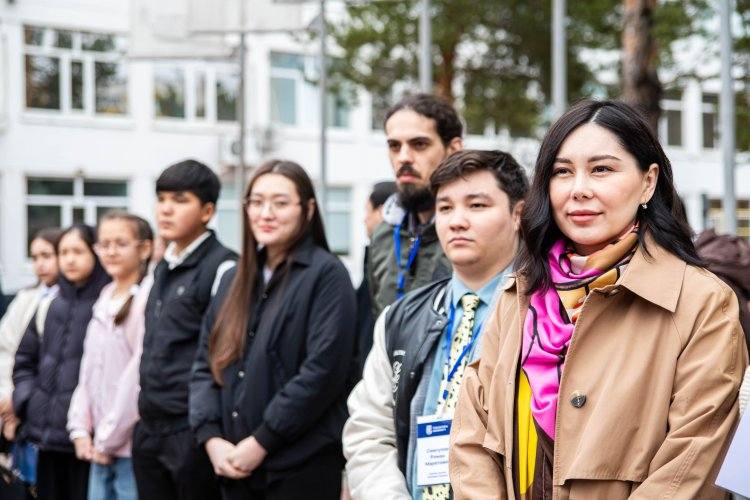 Тысячи павлодарских школьников и студентов объединили науку, идеи и будущее