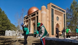 У священного мавзолея: в Павлодарской области состоялась республиканская акция