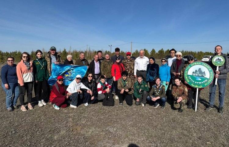 Павлодарцы высадили саженцы в память о страшной катастрофе