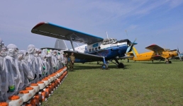 Десять авиабортов прибыли в Павлодарскую область для потравки гнуса