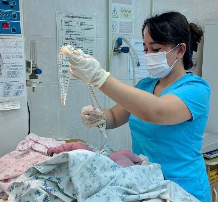 Минздрав оценил работу павлодарских людей в белых халатах