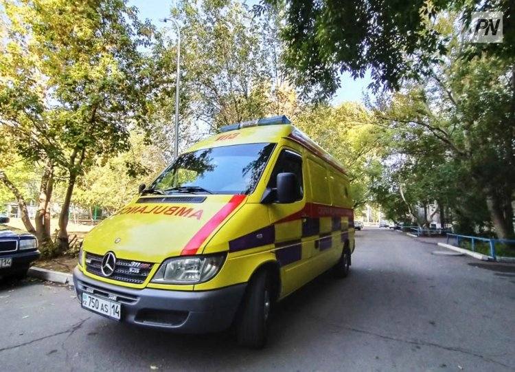 Падения с высоты: как павлодарская «103» отработала в праздничные выходные