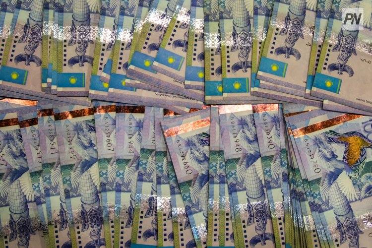 Средняя зарплата павлодарцев выше, чем в соседних регионах