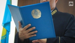 В Павлодарской области пенсионер на авто въехал в школьный забор