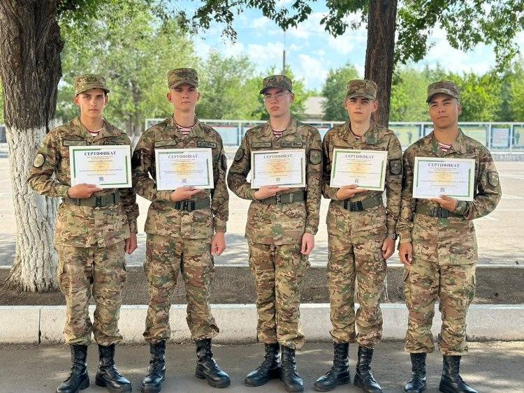 Из армии – в университет: в Павлодаре 17 солдат получили гранты