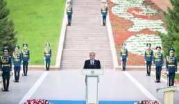 Касым-Жомарт Токаев выступил на церемонии поднятия Государственного флага