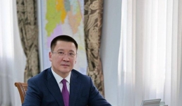 Павлодарцев поздравили с Днём государственных символов Республики Казахстан