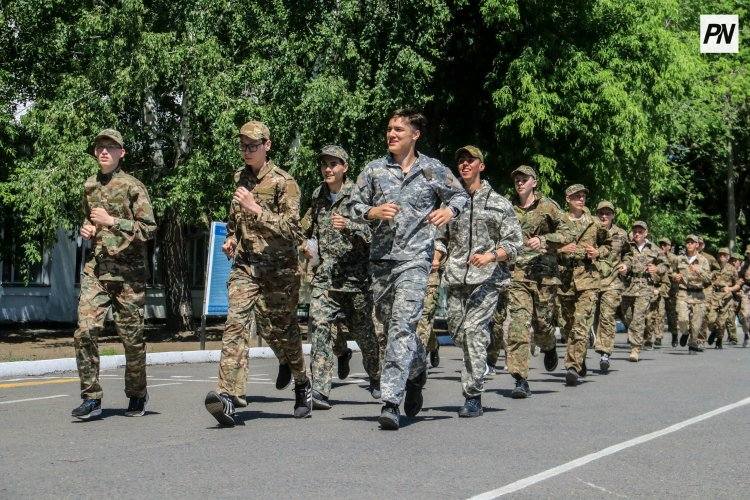 Павлодарские студенты на несколько дней станут солдатами