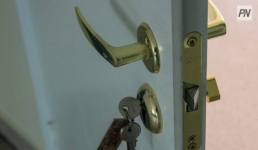 В Китае рабочие по ошибке разрушили чужую квартиру