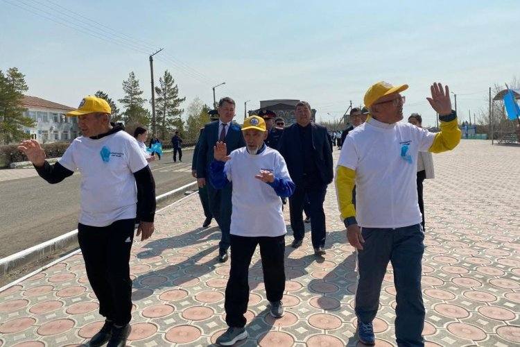 Аксакалы района Аккулы совершили прогулку длиной почти 200 километров