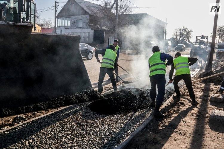 В Павлодаре продолжается ремонт улицы Катаева