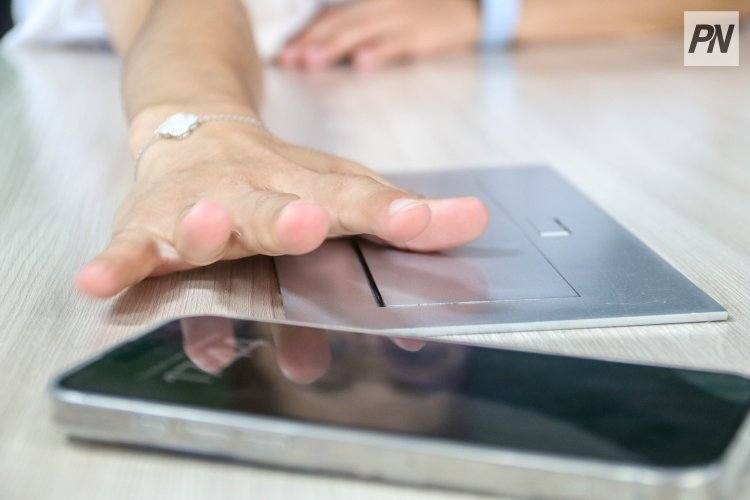 В Павлодаре смартфон вернулся к хозяйке благодаря одному звонку
