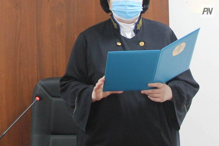 В Павлодаре вынесли приговор по делу о взятке сертификатом на парфюм