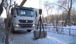 Во дворах Павлодара убрали препятствия для спецмашин