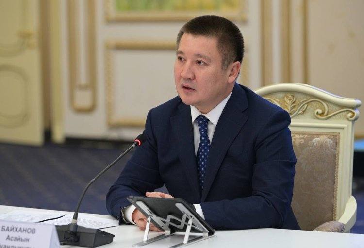 Асаин Байханов ответил в Threads артистам любительского театра
