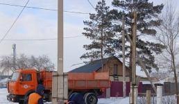 В Павлодаре начали вывозить снег из частного сектора