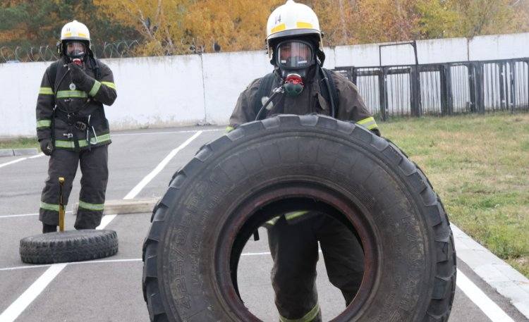Испытание на прочность: команда пожарных Павлодара обошла всех соперников в конкурсе