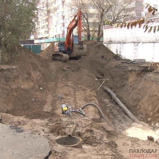 Реконструкцию канализационного коллектора по улице 1 мая завершат в ноябре