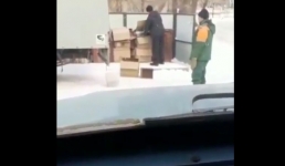 Павлодарец заблокировал отходами мусорку и был наказан