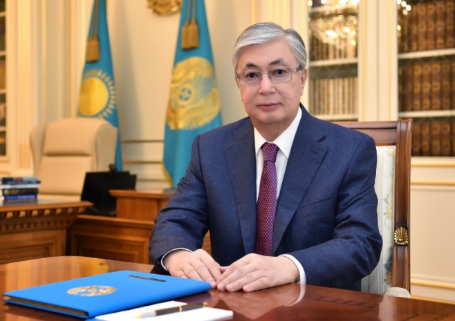Президент Казахстана вакцинировался от COVID-19