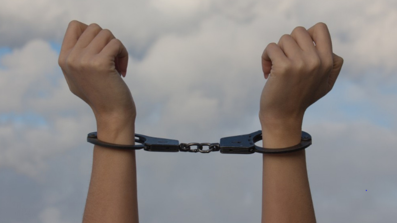 Жительницу Павлодара арестовали на 10 суток за избиение своей матери