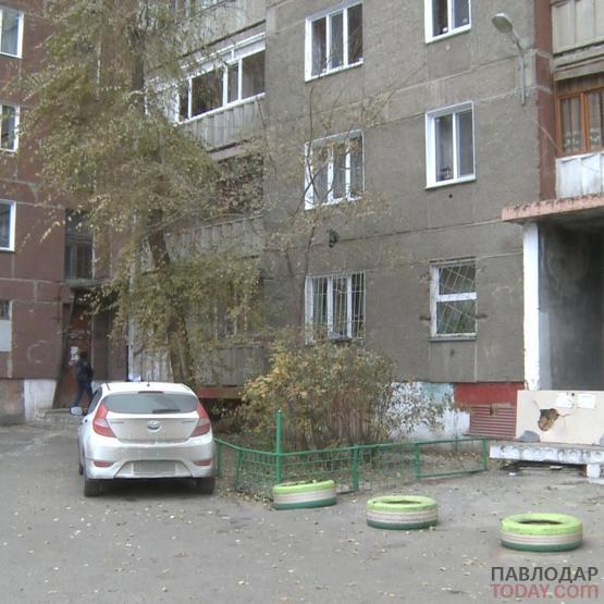 Всего одна женщина держит в страхе целый подъезд