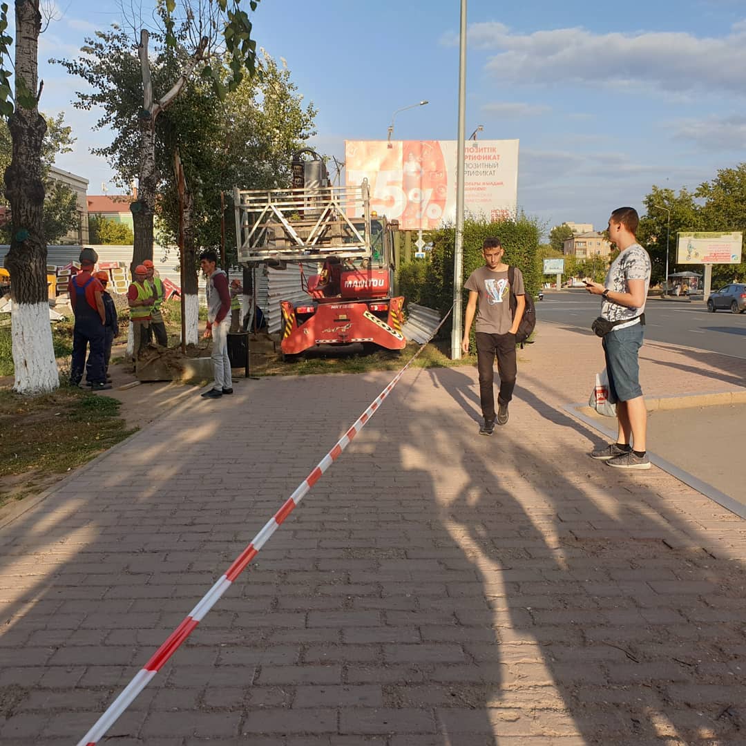 Снос деревьев в сквере Денсаулык продолжается?