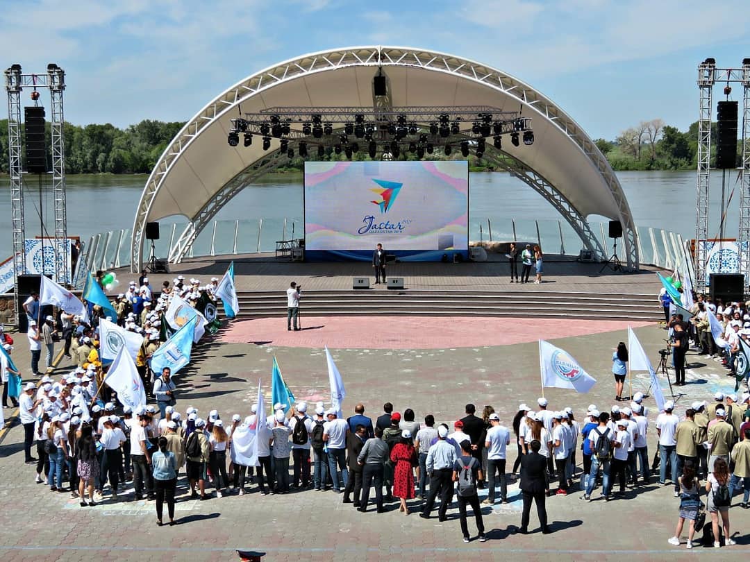 Известная российская музыкальная группа Пицца выступит на сцене Ertis Promenade