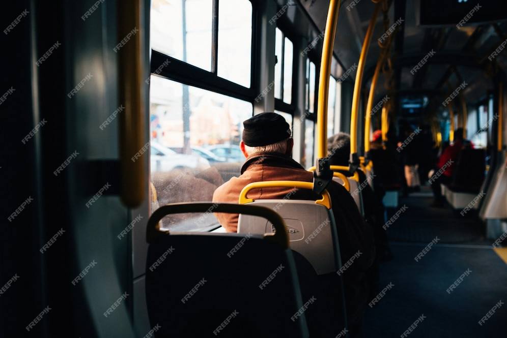 В автобусах Павлодара некорректно объявляли остановки