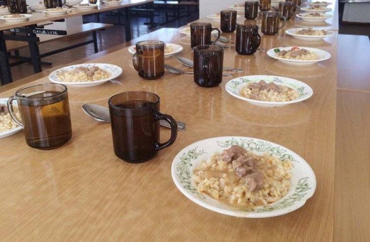 В Павлодаре наказали арендаторов школьных столовых