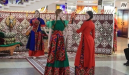 В Павлодаре показали коллекции нарядов с казахскими узорами