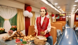 Павлодарский поезд украсили в цвета Наурыза