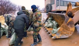 Спасатели Мангистау с помощью беспилотника оценивают масштабность подтоплений в Актюбинской области