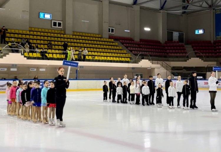 В Павлодаре почтили память трагически погибшего фигуриста