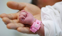 Шестикилограммового малыша родила многодетная мать в Актау