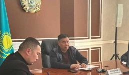 Аким Тупкараганского района пообщался с эвакуированными жителями Атырауской области