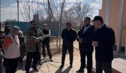 Аким Бейнеуского района ознакомился с состоянием эвакуированного населения