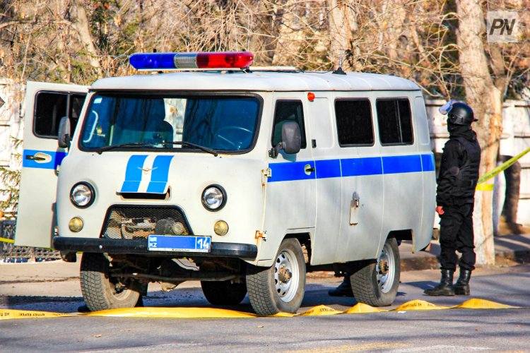Павлодарские полицейские расследуют дело о «бомбе» в ТРЦ