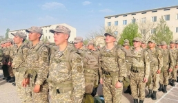 Более 200 военнослужащих из Актау отправились специальным бортом в Уральск