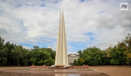 В Павлодаре приступили к обновлению бюстов героев-земляков