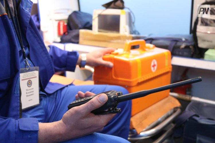 В Павлодаре из окна выпал ребенок