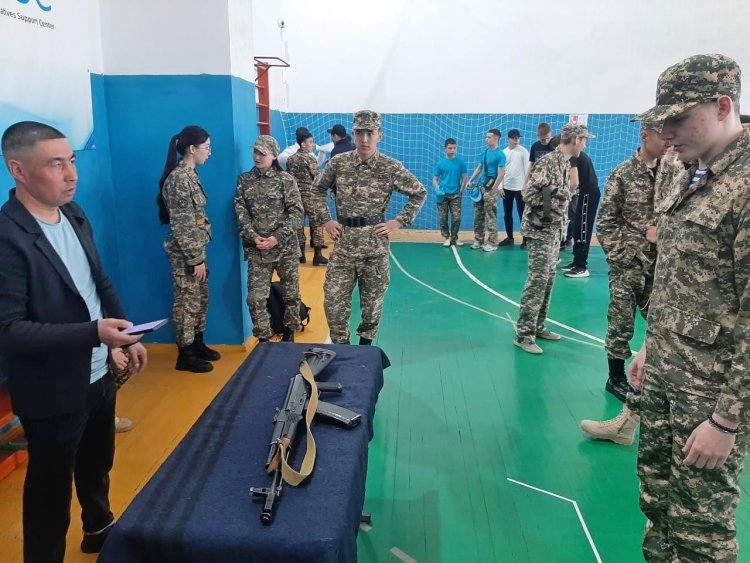 Павлодарские школьники состязались в сборке автомата и стрельбе