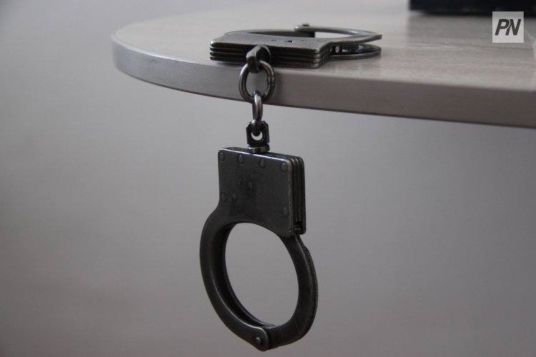 Павлодарец пытался пронести в следственный изолятор запрещенные предметы