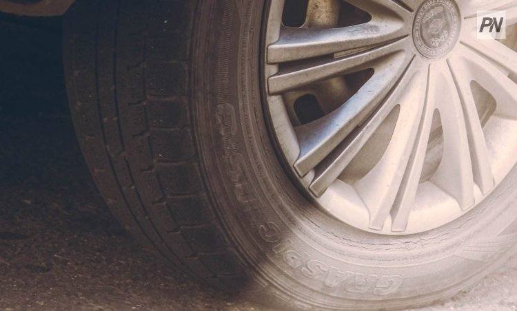 В Павлодаре столкнулись два автомобиля