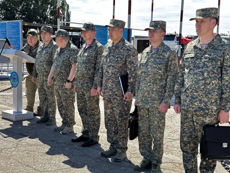 Павлодарские военные показали аккуратность в хранении оружия