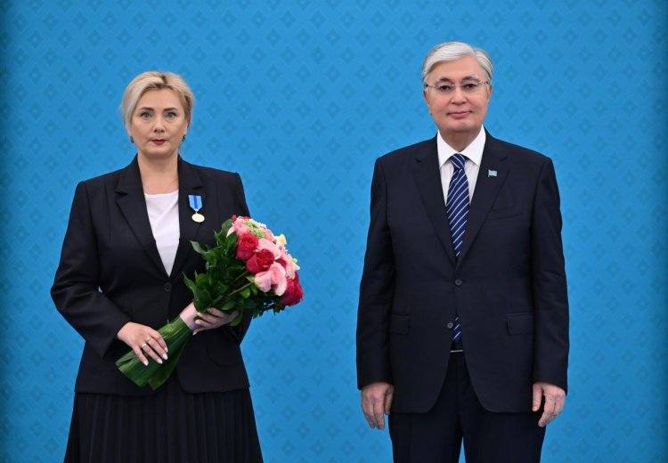 Павлодарская журналистка получила награду из рук Президента