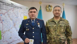 Павлодарского полицейского наградили за подвиг