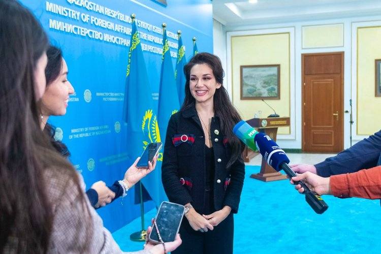 Оперная дива из Павлодара встала в один ряд с Димашем