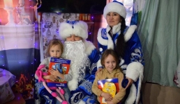 В Павлодаре Дед Мороз предостерег от пожаров